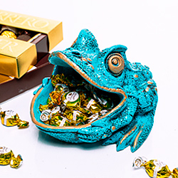 Фруктовницы и конфетницы