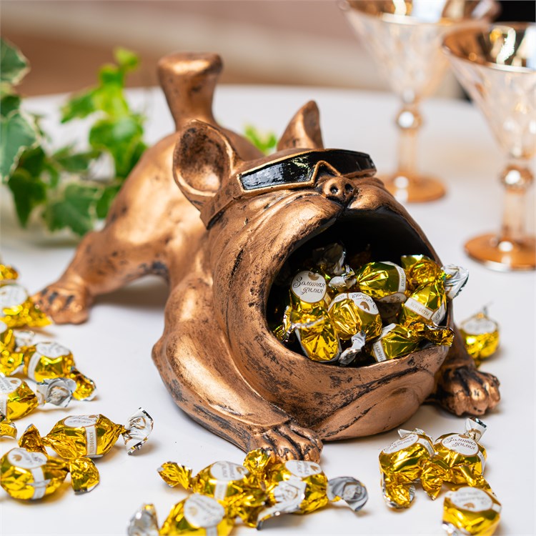 стильная конфетница