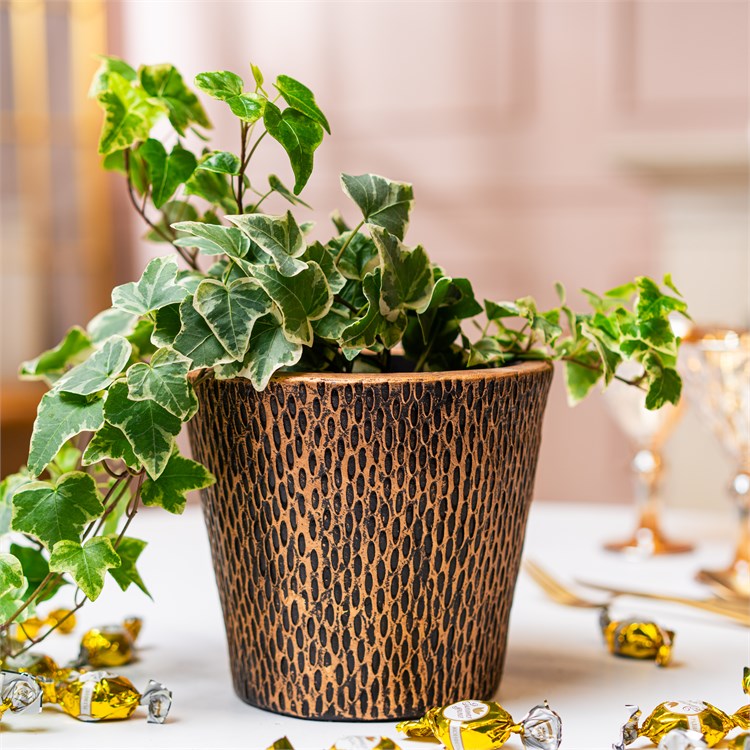 кашпо из полистоуна