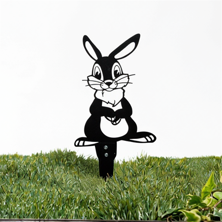 металлический садовый декор Заяц