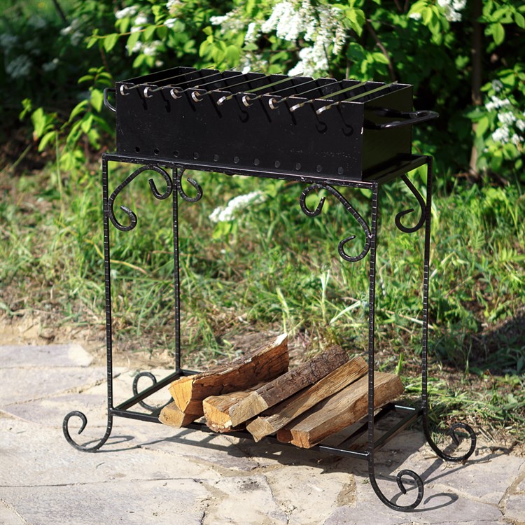 Мангал с дровницей