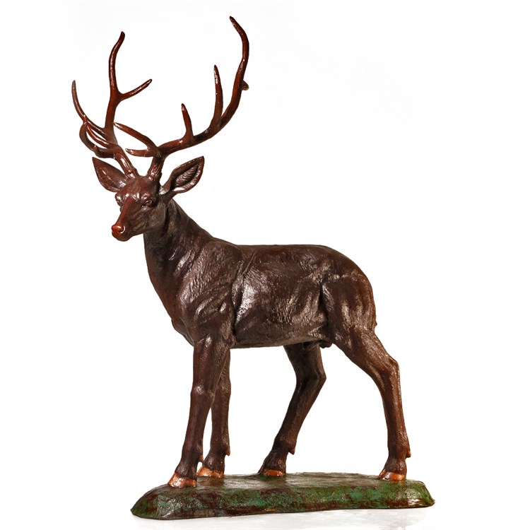 Бронзовая скульптура олень