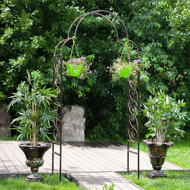 Кованая арка для сада