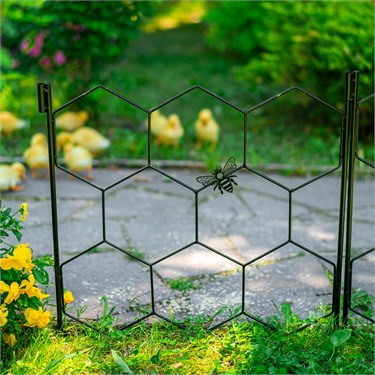 {{photo.Alt || photo.Description || 'Заборчик садовый металлический 58-421B черный высота 60см'}}