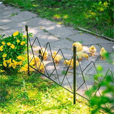 {{photo.Alt || photo.Description || 'Заборчик садовый металлический 58-424B черный высота 60см'}}