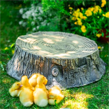 {{photo.Alt || photo.Description || 'Декоративная крышка люка Пень маленький U07697 стеклопластик, ширина 60 см'}}