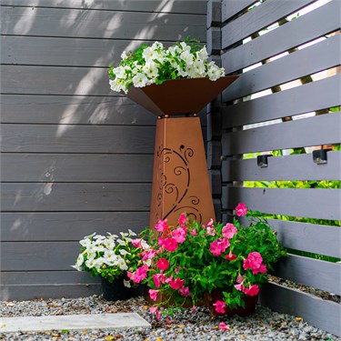 {{photo.Alt || photo.Description || 'Вазон для цветов металлический 690-003'}}
