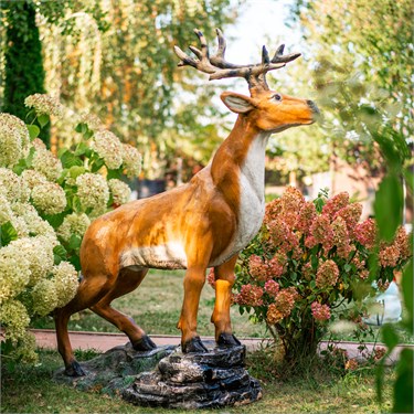 {{photo.Alt || photo.Description || 'Фигура декоративная Олень U08117 стеклопластик h=154 см'}}