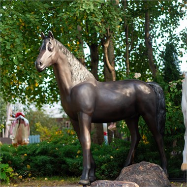 {{photo.Alt || photo.Description || 'Лошадь Гнедая фигура стеклопластик'}}