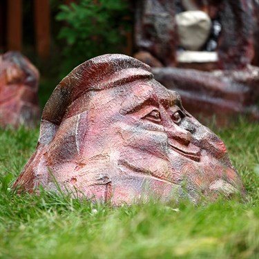 {{photo.Alt || photo.Description || 'Крышка Камень в кепке F07445 75 см'}}