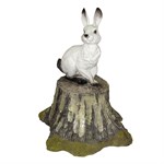 Заяц на пеньке