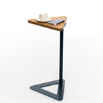 треугольный столик