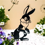 зайка в саду