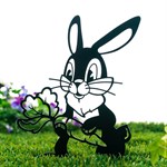 зайчик в саду