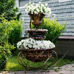 3-х ярусный вазон в сад 3-х ярусный вазон в сад