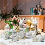 Кашпо декоративное Заяц с капустой полистоун белый с золотом высота 30 см U09093-WG - фото 115362
