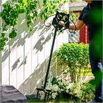 легко устанавливается в грунт