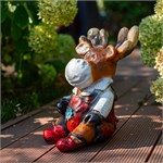 лось в саду