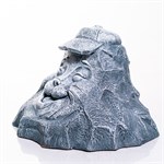 камень-кот в саду