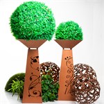 металлические вазоны для загородного дома