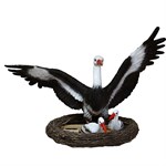 Гнездо с аистами для декора сада