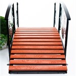 из металла и ДПК