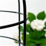 опора для растений с фонарём для дачи