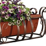 Металлический кронштейн для цветов 