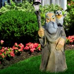 Садовый светильник Старик с филином F07129 - фото 13779