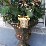 Уличный вазон 