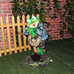 Садовая фигура лягушка с лопатой