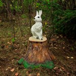 Декоративная фигура заяц
