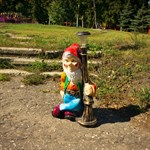 Садовый гном из стеклопластика