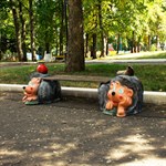 Уличная скамейка ежи