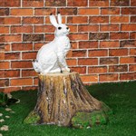 Садовая фигура заяц