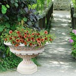 Вазон для цветов