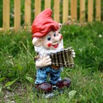 Садовая фигура гном с флейтой