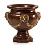 Уличный вазон