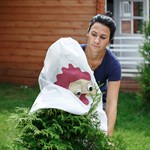 Укрывной материал для растений в саду