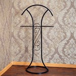 Кованая стойка для одежды