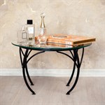 Маленький журнальный столик