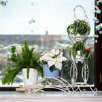 Металлическая подставка для цветов