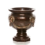 Уличный вазон за 7400 руб.