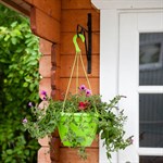 Металлический кронштейн для цветов