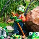 Садовая фигура Лягушка 