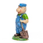 Фигурка поросенка с лопатой