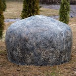 Валун крышка колодца