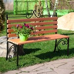 Деревянная скамейка для сада