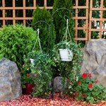 Кованая стойка для цветов 