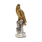 Скульптура Сокол на камне